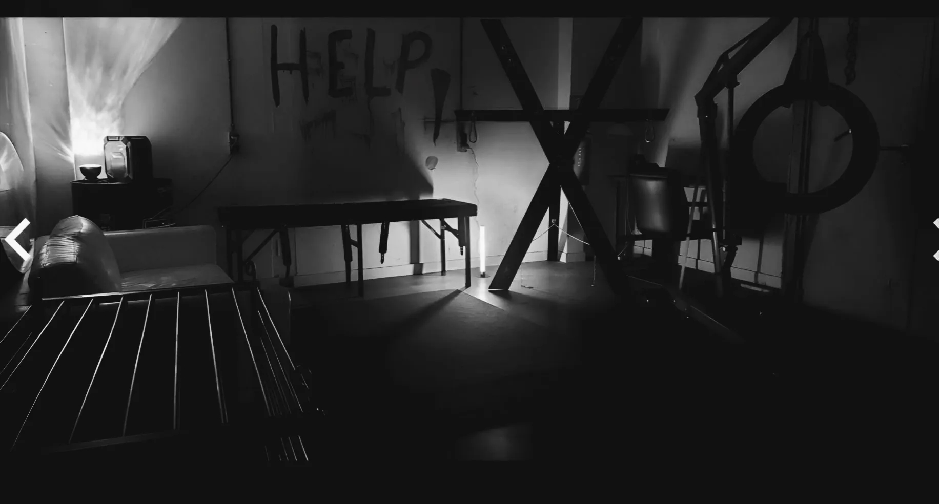 Private monochrome space of Mistress Kanisha